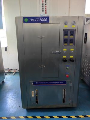 Máquina de limpeza automática de pulverização durável 85L 400Kg para industrial